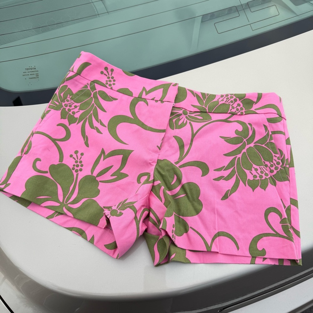 TRINA TURK Shorts Hawaiian Tropical Size 8 Women Summer Floral Pink Green